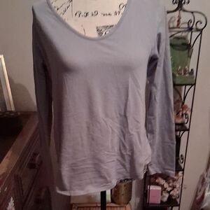 Under Armour Women's Gray V-Neck Blouse